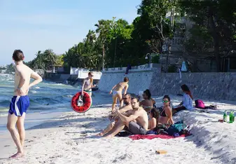Hanging with some great friends at the beach 