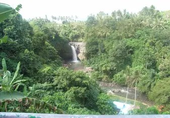 Tegenungan Waterfall