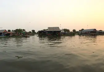 Floating Village 