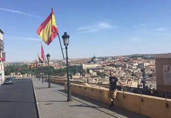 Yo me huelo lo que siento, por eso presiento que dentro del circuito me queda poco tiempo.  En el próximo tren, yo me monto. Prepárame la cena que regreso pronto