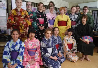 Make international friends while learning Japanese.