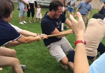 team pulling on rope 