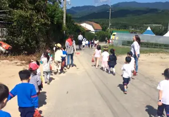 school children walking