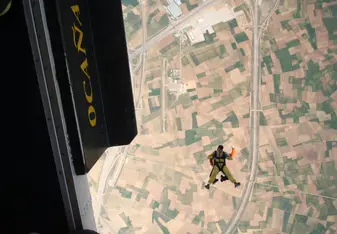 Skydiving in Madrid