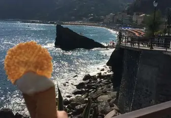 icecream + ocean view