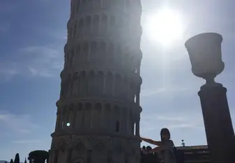 woman at Tower of Pisa