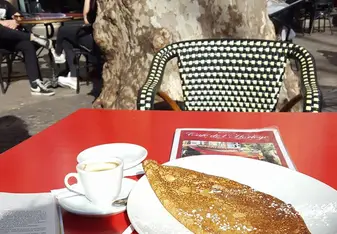 Honey in a crêpe, like a white button-down or a thank you note, is never a bad idea.