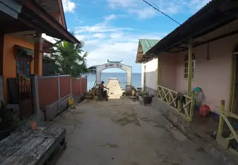 house, outdoors 