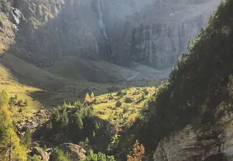 Gavarnie - cirque de noel, les pyrenees