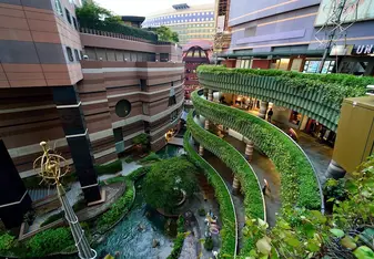 Shopping in Canal City :)