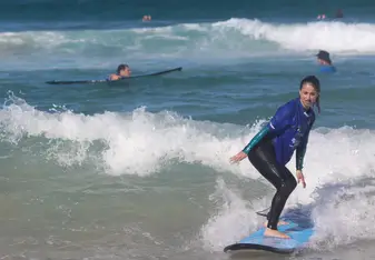 Surfing 