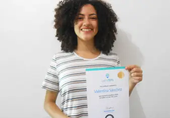 Moi and my TEFL certificate!
