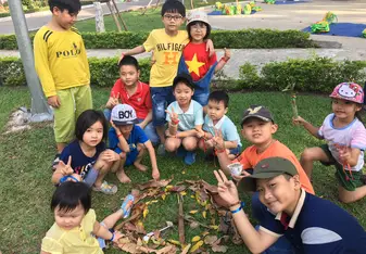 Teaching  students English outside