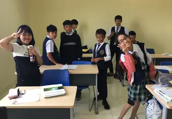 Happy students 