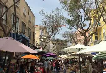 Accomodation location : Nahalat Binyamin Craft market