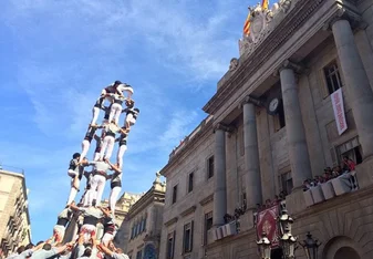 -Human towers 