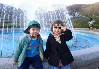 Kim HanNa and her friend