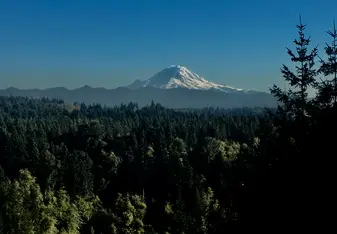 View of Mount Rainier from GRC´s campus.