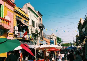 an image of a busy street