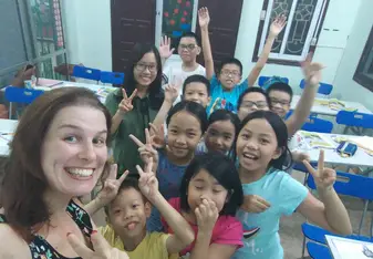 Teaching the Me Tri Thuong class