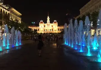 hochinhminh at night
