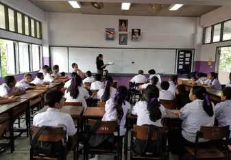 Sarabjit teaching at thai school