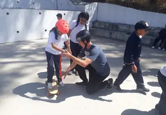helping stance