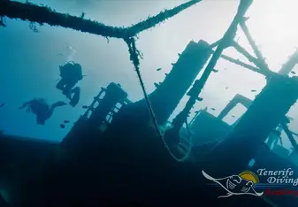 Tug boat wreck on the Deep Diver and Wreck Diver Specialty