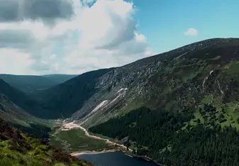 A utopian landscape along the Glendalough Spinc Walk, to surely, enchant any eye. 