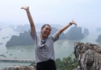 Bai Tho Mountian / Ha Long City