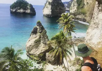 Diamond beach