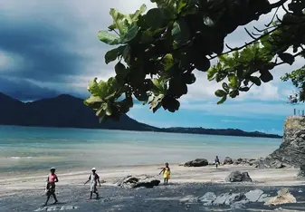 Kids walking from the school to home