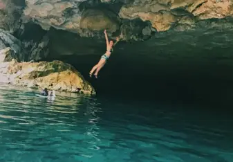 Cave Tubing / Rock Jumping 