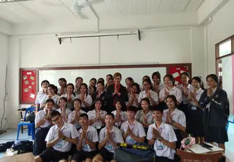 This photo taken during  last meeting with my Mathayom 5 students.  My lovely Mathayom 5 students. Thank you guys for this semester. 💖🙏