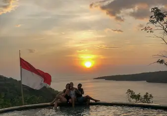 Just one of Penida's epic sunsets