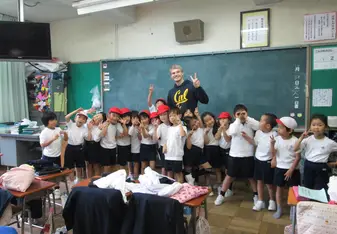 It was easy making friends in Japan, particularly with Japanese children! 