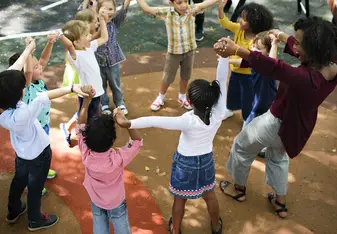 How to Get a Teaching Job Abroad Hero