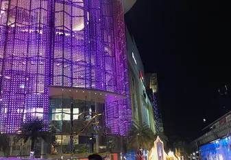 This is a amazing shopping mall that is called Siam paragon.