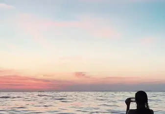 Crystal clear water with the sunset 