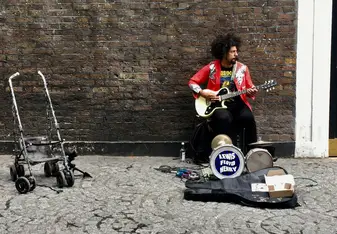 Street performers in Brick Lane
