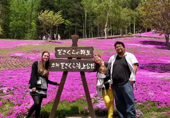 I'm here with the directors of the company, who immediately made me feel completely at ease. Their baby is also very sweet!