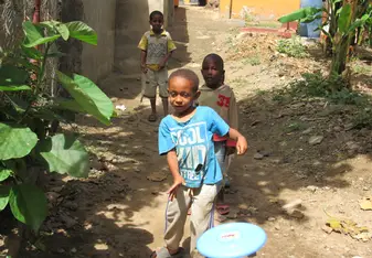 Frisbee with the kids on Easter Sunday.
