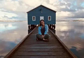 This blue boat shed is one of the biggest picture spots in all of Perth, and popular among tourists! It's right on Matilda Bay, and right outside the city. 