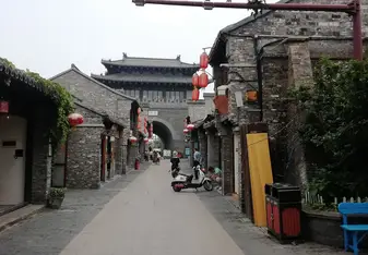 Dongguan street, Yangzhou