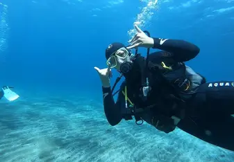 Diving 