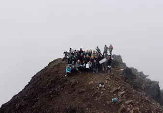 The group hikes Mt. Pichincha! 