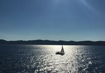 Kea is a small Greek island that is beautiful in scenery and people. The surrounding bodies of water is stunning, hence why I hoped this pictures justifies the beauty I witnessed.