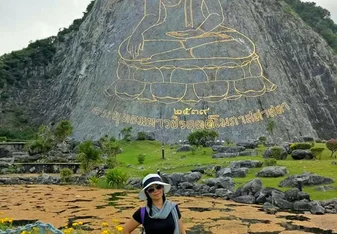 One of Pattaya’s most noticeable landmarks is the 130 meters high Buddha Mountain.