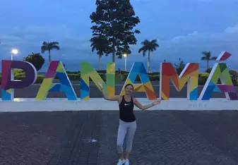 Walking in the cinta costera