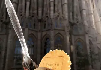 gelato in front of Segrada Familia